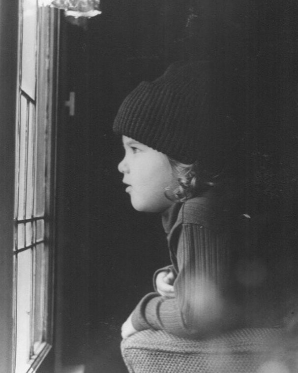 Дженнифер энистон фото в детстве